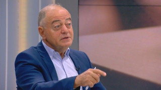 Кандидат-членът на БКП генерал Атанасов и скелетите в гардероба му
