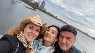 Няма да я познаете: Вижте как изглежда днес Елинор – дъщерята на Боби Михайлов! (СНИМКИ)