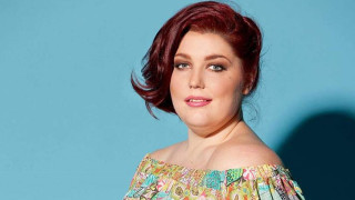 Пищният модел Пам Велидис изригна заради Мелания Тръмп! (виж тук)