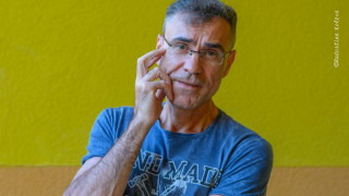 Влади Въргала превърна жилището си в санаториум (Вижте причината)