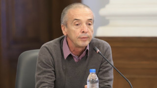 Доц. Мангъров: В 99% от случаите Ковид-19 няма да ви стори нищо лошо!