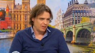 Журналист потресе: Ангелкова, иди на ортодонт! (виж тук)