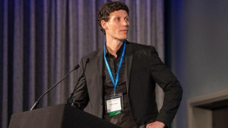 Българският лекар д-р Зарев е един от най-добрите в Света по трансплантация на коса