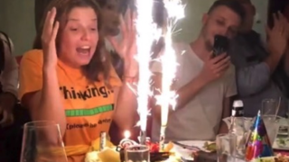 Вижте партито за ЧРД на Алекс Сърчаджиева! (първият без Иван Ласкин - МНОГО СНИМКИ)