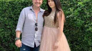 Неузнаваема: Ще познаете ли в тази красавица щерката на Блатечки?! (виж 18-годишната Катя на рождения й ден)