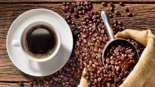 Сложете това в кафето си сутрин и ще горите мазнини през целия ден! (ефектът е уникален)