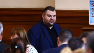 Делян Пеевски дари медицинско оборудване за 100 бона на лаборатория!