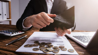 Колекторите продължават с тормоза: Вижте при какви условия имат право да събират дългове