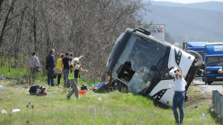 Извънредно! Пътник от автобуса-ковчег край Вакарел: Беше като в ада, всички пищяха... (ето от кои градове са пътниците + СНИМКИ)