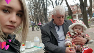 Дядо и внучка?! Не: Тийнейджърка от Пловдив роди дете от 64-годишен! (Верджиния и Николай лудо влюбени - МНОГО СНИМКИ)