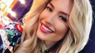 Ще се пръсне: Тита втрещи със сланини, бутове и огромна задница на наградите снощи! (ШОКИРАЩИ СНИМКИ преди и сега)