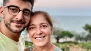 Непозната баба й го казала преди години: Лекува болно гърло и ангина точно за 24 часа! (рецептата на Катето Евро е без аналог)