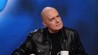 Слави Трифонов ръси глупости: Заради 611 души затворихме цялата държава?! (виж тук)