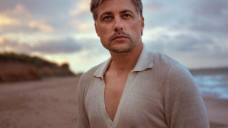 Владо Карамазов изтрещя под карантина: Предизвиква да се гаврят с него в мрежата! (виж тук)