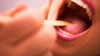 Излекувайте гнойната ангина за часове: По 1 лъжица на всеки 30 мин.! До 4 часа преглъщаме с лекота! (най-добрият възможен лек)