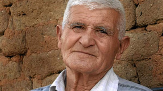 Обездвижени и виещи от болка си тръгват от него като нови: За златните си ръце той не иска и стотинка! (потърсете го или го повикайте на място)