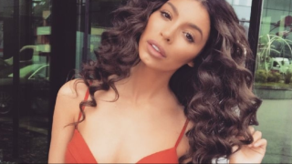 Мегз изби рибата с оформящи тялото клинове (виж тук)