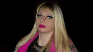 Уебкам моделът Христина Андерсън: Българските жени предпочитат чужденци! (виж тук)