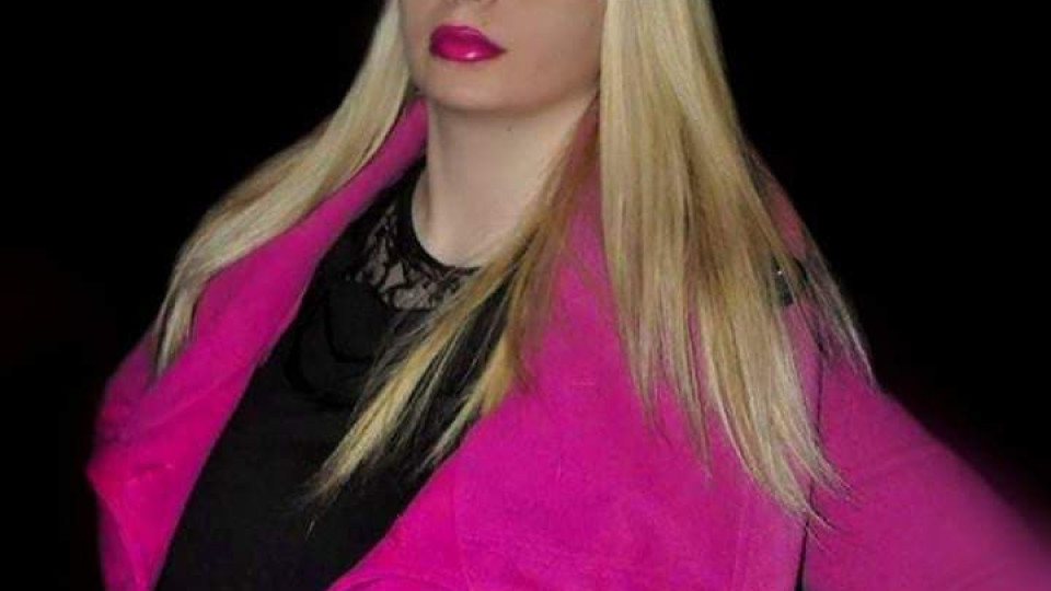 Уебкам моделът Христина Андерсън: Българските жени предпочитат чужденци! (виж тук)