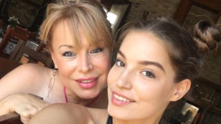 Коя е по-по-най? Щерката на Мира Добрева се превърна в нещо неземно! (СНИМКИ НА НЕВЕРОЯТНАТА ЛОРА)