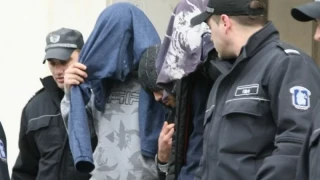 Внимание! Закоравял престъпник дебне деца край столични училища