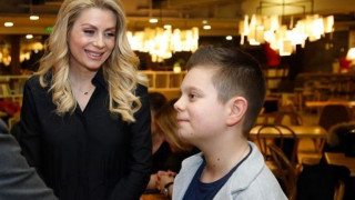 Венета Райкова превърна сина си Патрик в медийна звезда! (още подробности)
