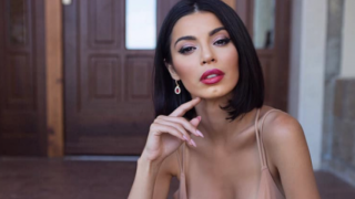 Бомба: Мегз размаза кифлите с фотошопа, разкри комплексите им! (виж тук)