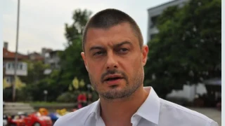 Бареков изтрещя: Всеки пловдивчанин говори наполовина испански! (виж тук)