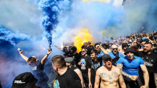 Скандал: Запалянковци на "Левски" нападнаха с обиди Денди в центъра на столицата!