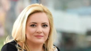 Неузнаваема: Диетата, с която Лора Крумова се стопи след раждането!