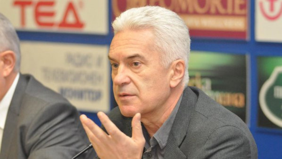 Сидеров застава срещу служебния кабинет Сидеров застава срещу служебния кабинет