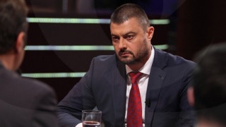 Сценаристите на Слави смазаха Бареков!