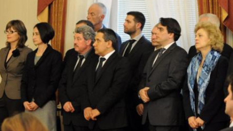Новите министри "висят" с над 2 милиона лева