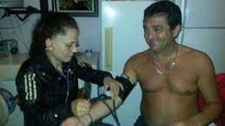 Удар на GORESHTO.NET! Хванахме Николай Гигов без дрехи!