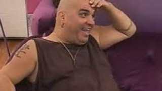 Фънки се изгаври с Коцето Калки! (ВИДЕО)