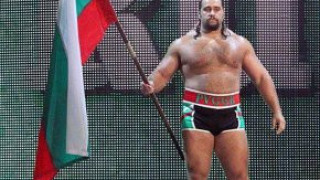 Българин разби една от най-големите кеч звезди!