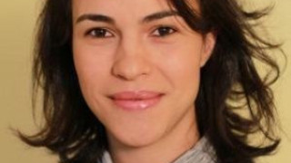 Залязла тв водеща блесна като актриса в "Шменти капели: Легендата"