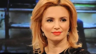 Не й пука: Ирина Тенчева се пусна надебеляла от плажа! (още подробности)