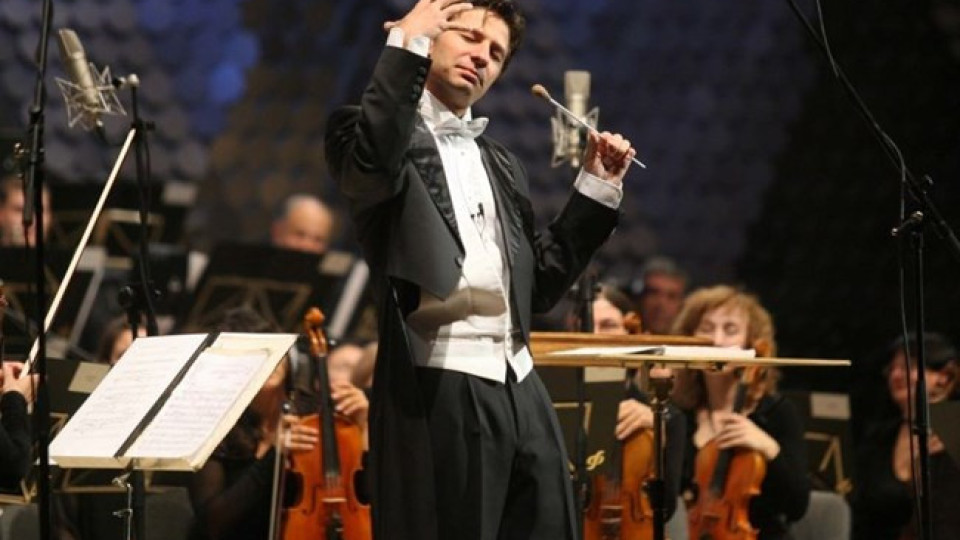 Предстоящият концерт на Максим Ешкенази ще е експлозия от красива музика и забележителни жени