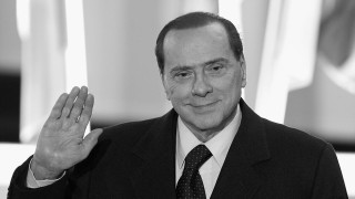 Италия в шок: Почина Силвио Берлускони