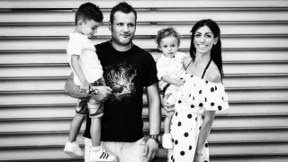 Братът на Димитър Рачков излезе от затвора: Виж го с жена му и децата! (СНИМКИ)
