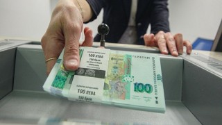 БЕШЕ ВРЕМЕ: ЕК подхваща заплатите в България