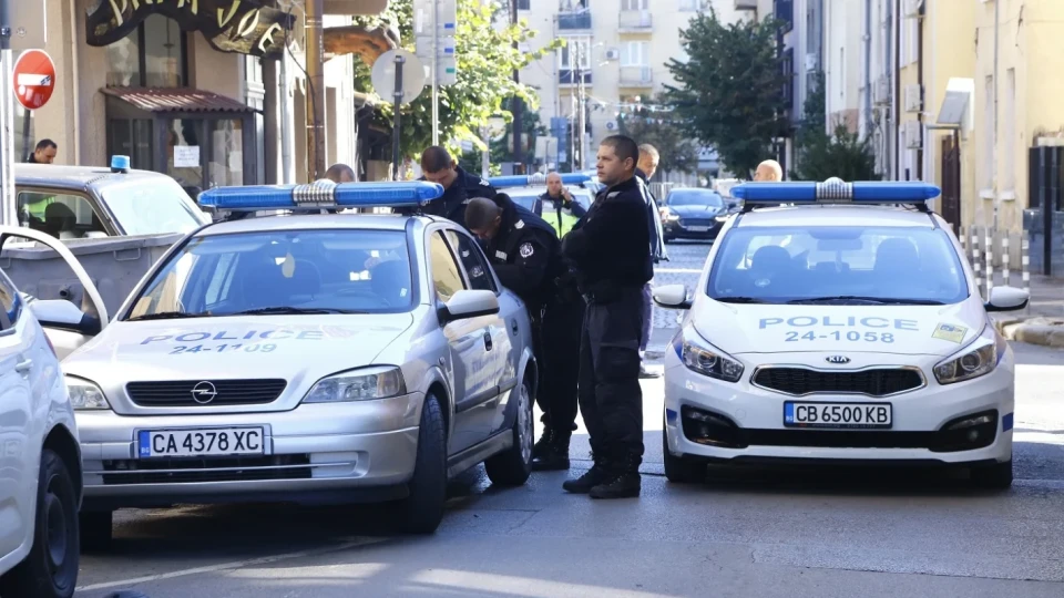 Чутовен скандал: Фиркана съдийка във Варна налетя на бой на полицаи!