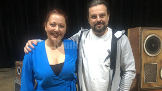 Близки до Милица Гладнишка я издадоха: Все се смее, но истината е, че зверски ревнува Иван! Човърка я, че той е с 10 години по-млад! (ВИЖ ТУК)