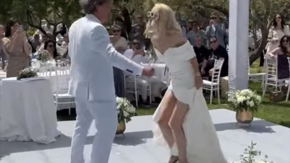 Горчиво! Повече от 400 гости уважиха сватбата на журналиста Васил Петев и жена му Милена