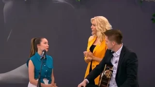 Като сив кардинал: Отпускарката Гала гони панелист, за да набута гаджето на Цитиридис