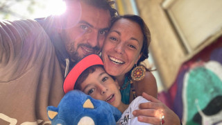 СРАМ И ПОЗОР!! Силвия Петкова заживя със сина си в каравана, а бившият й Зоран пет пари не дава! (ВИЖ ТУК)