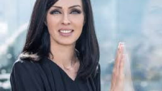 Красивата новинарка Виктория Петрова плати висока цена за славата