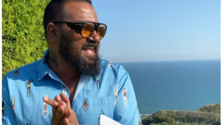 XXL!! Азис и разюзданата Атижа с п*рно снимки в нета! (мрежата завря, а той ги изтри – ВИЖ ГИ ТУК)