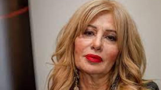 Лятото на Муки: Три кучета, вила в Балчик и мъж от Австралия